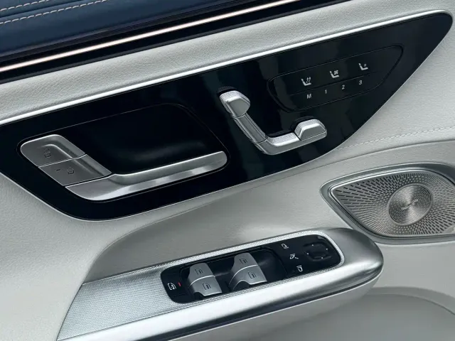 Mercedes-Benz EQE — Фото автомобиля 11