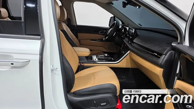 Kia Carnival Generation 4 — Фото автомобиля 16