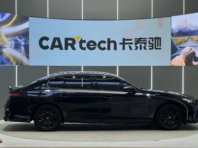 BMW 5 Series — Фото автомобиля 20