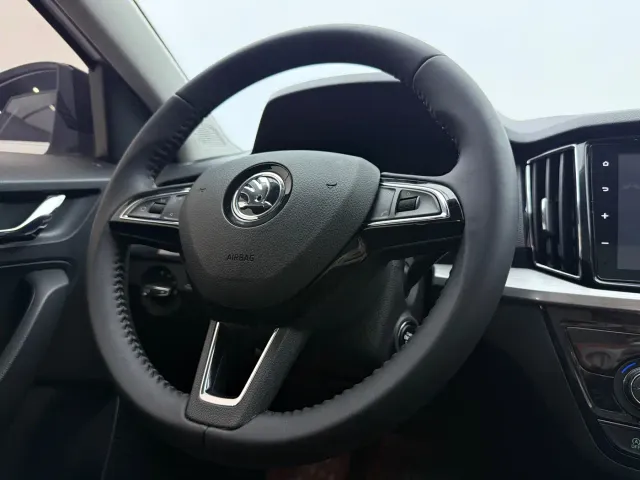 Škoda Kamiq 2023 Facelift GT 1.5L Auto Premium Edition — Фото автомобиля 13