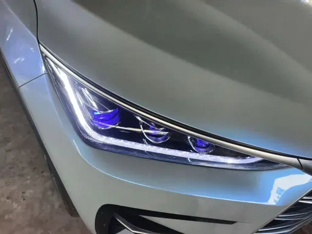 BYD Tang — Фото автомобиля 9