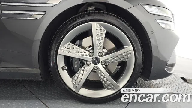 Genesis G80 Бензин 2.5 турбо AWD — Фото автомобиля 21