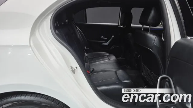 Mercedes-Benz A-Class — Фото автомобиля 11