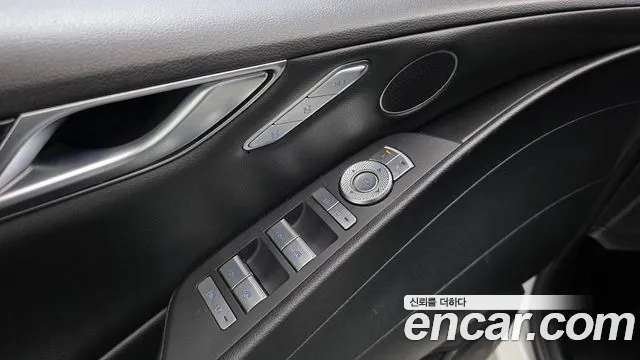Genesis G80 Бензин 3.5 турбо AWD — Фото автомобиля 24