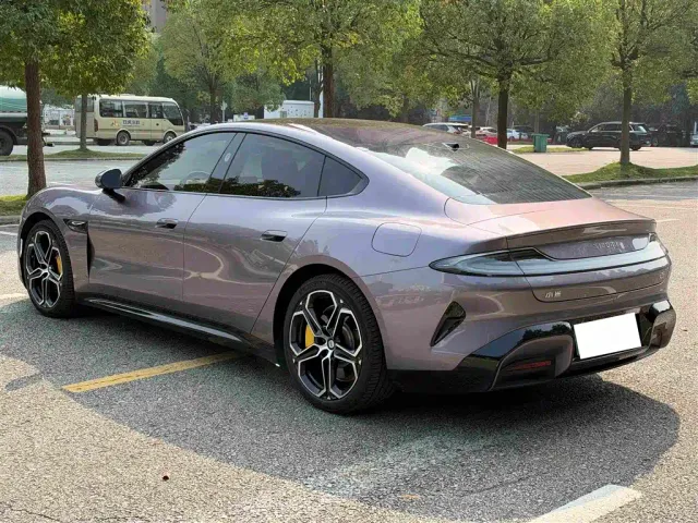 Xiaomi SU7 — Фото автомобиля 15