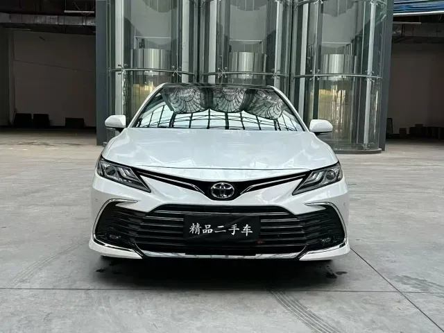 Toyota Camry — Фото автомобиля 2