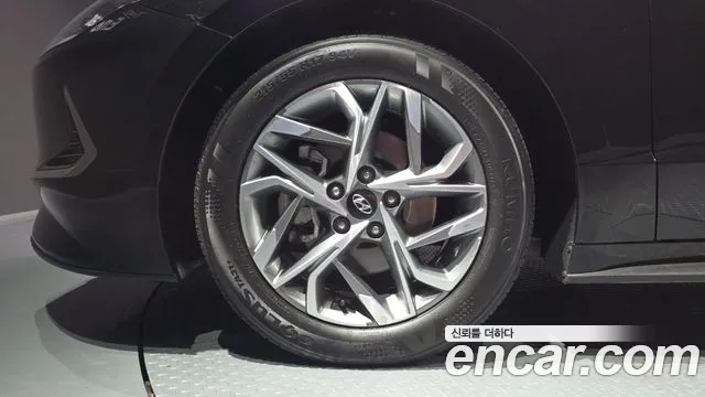 Hyundai Sonata Sonata (DN8) 2.0 LPG(Для проката) — Фото автомобиля 5
