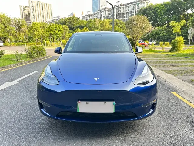 Фотография автомобиля — Tesla Model Y