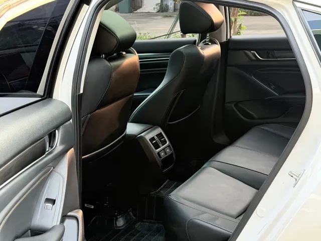Honda Accord — Фото автомобиля 8