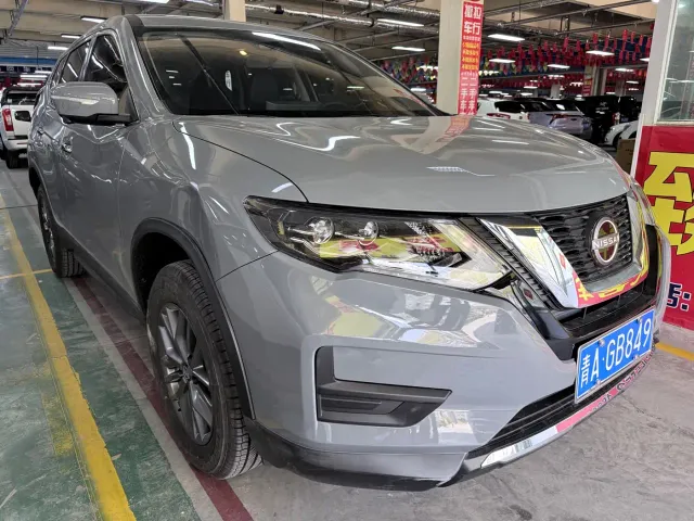Nissan X-Trail — Фото автомобиля 3
