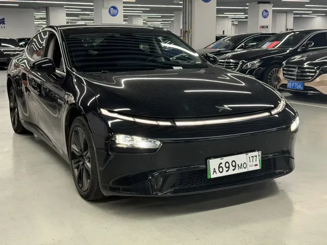 Xpeng P7 — Фото автомобиля 3