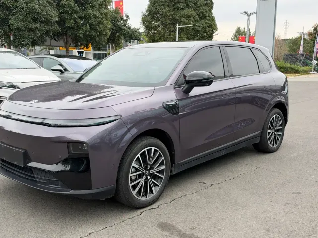 Фотография автомобиля — Leapmotor B10