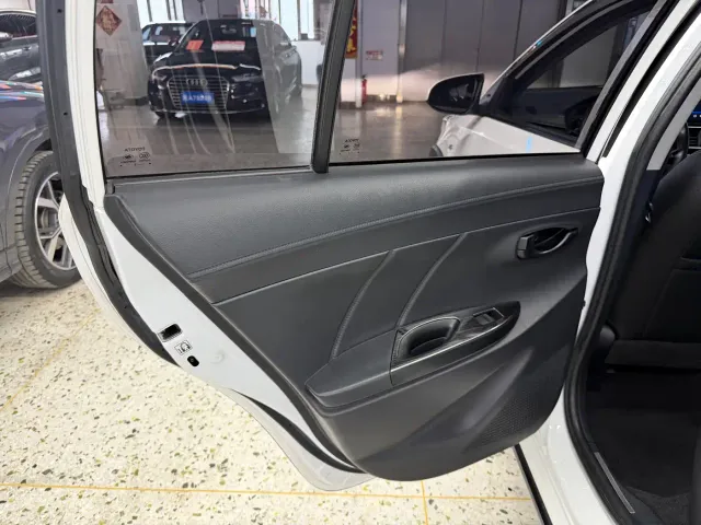 Toyota YARiS L Zhi Xuan — Фото автомобиля 14
