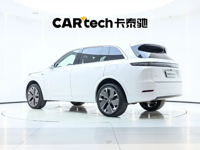 Li Auto L7 — Фото автомобиля 7