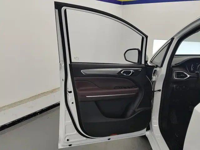 GAC Trumpchi M6 — Фото автомобиля 7