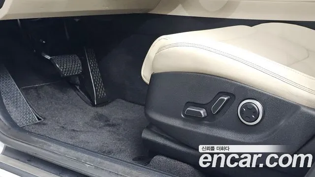 Genesis GV70 — Фото автомобиля 20