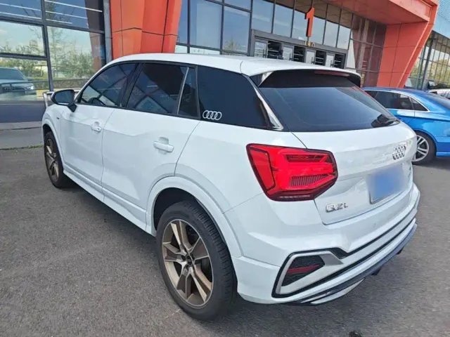 Audi Q2L — Фото автомобиля 4