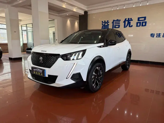 Фотография автомобиля — Peugeot 2008