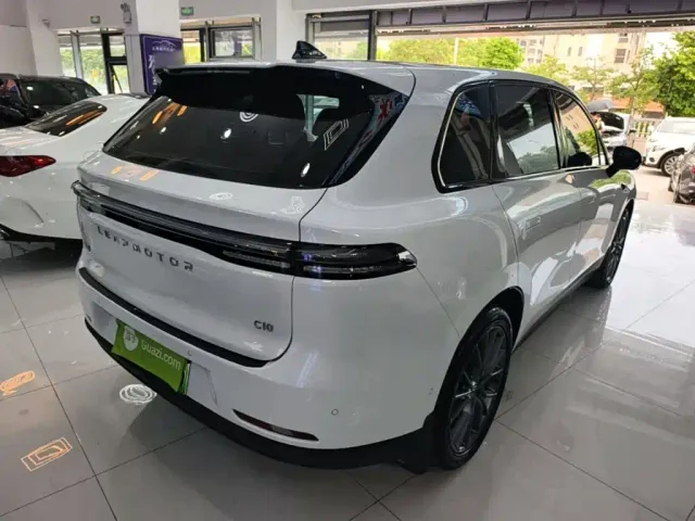 Leapmotor C10 — Фото автомобиля 6