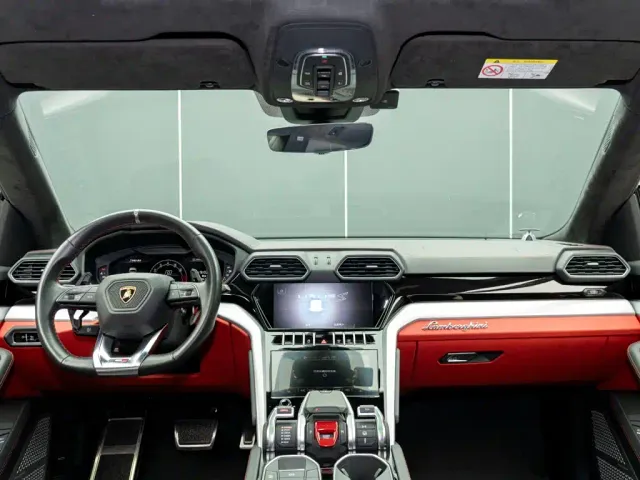 Lamborghini Urus — Фото автомобиля 15