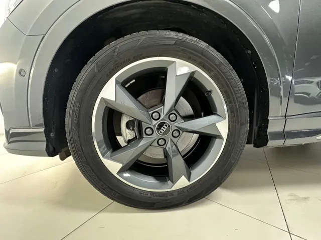 Audi Q3 — Фото автомобиля 8