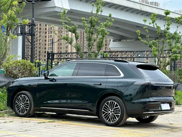 Exeed EX7 — Фото автомобиля 12