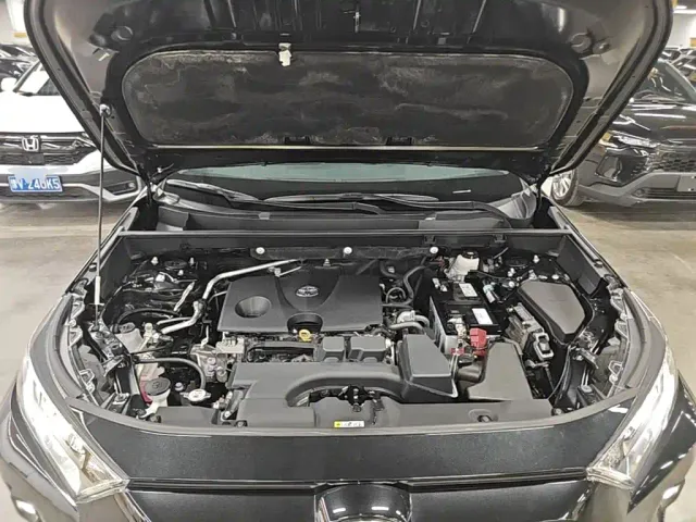 Toyota RAV4 — Фото автомобиля 19