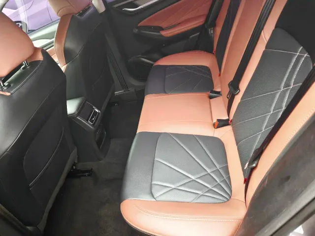 Changan Eado — Фото автомобиля 5