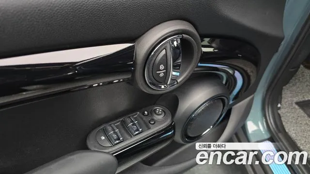 Mini Cooper — Фото автомобиля 17