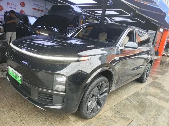 Фотография автомобиля — Li Auto L9