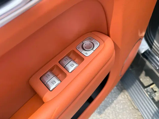 Li Auto L9 — Фото автомобиля 8