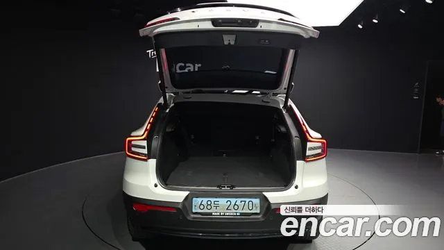 Volvo C40 Recharge — Фото автомобиля 26