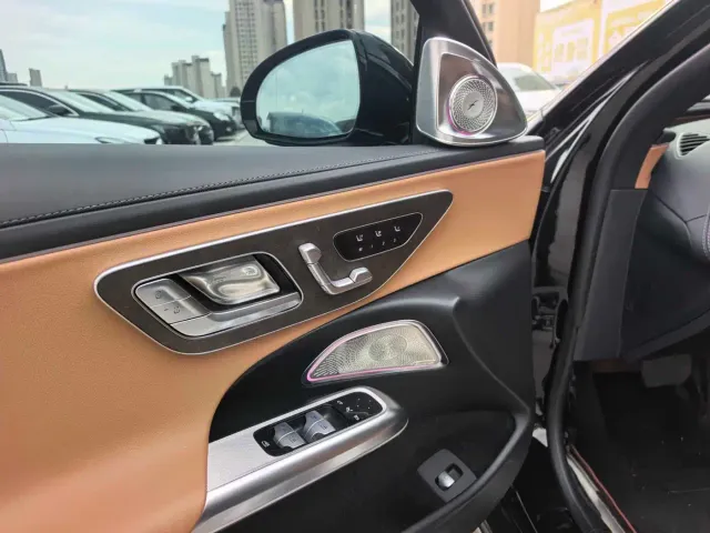 Mercedes-Benz E-Class — Фото автомобиля 10
