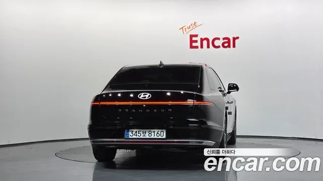 Hyundai Grandeur Grandeur (GN7) 2.5 Бензин 2WD — Фото автомобиля 4