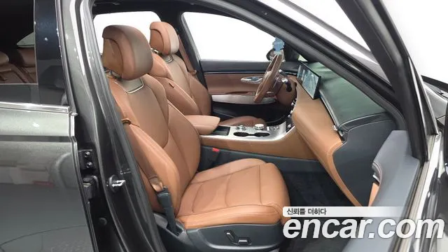 Genesis GV70 — Фото автомобиля 16