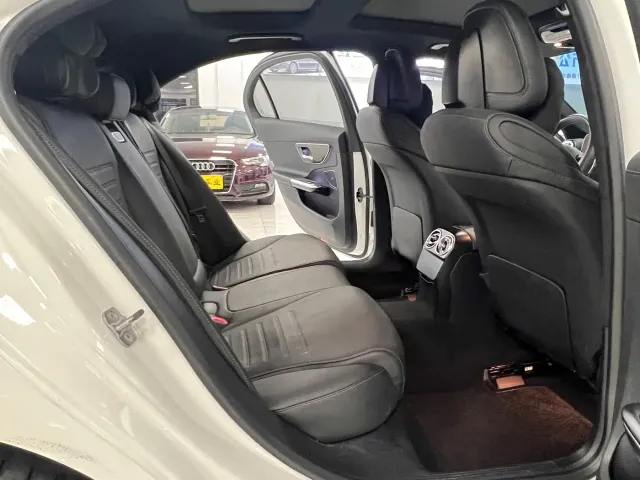 Mercedes-Benz C-Class — Фото автомобиля 10