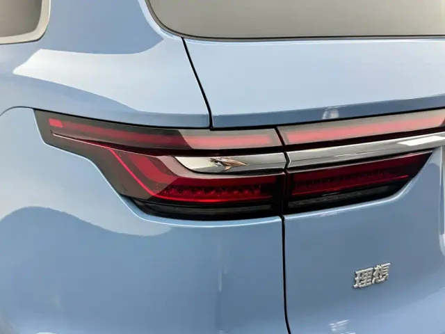 Li Auto ONE — Фото автомобиля 25