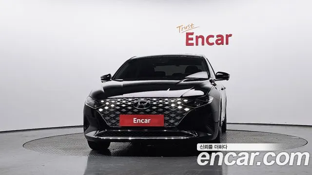 Hyundai Grandeur — Фото автомобиля 3