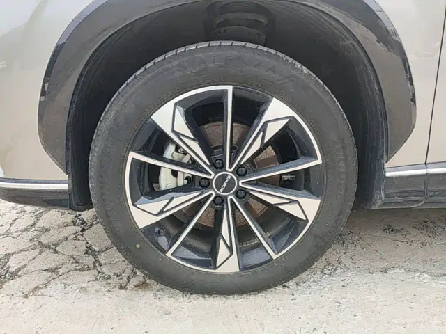 Roewe RX5 — Фото автомобиля 22