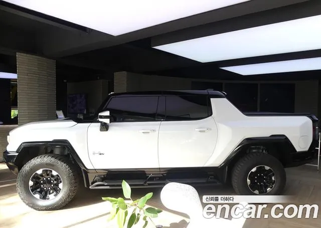 GMC Hummer EV — Фото автомобиля 2