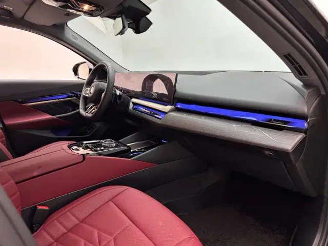 BMW 5 Series — Фото автомобиля 11