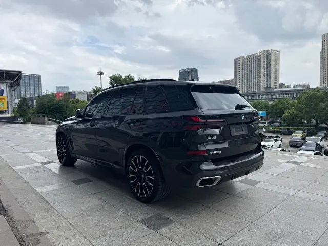 BMW X5 — Фото автомобиля 10