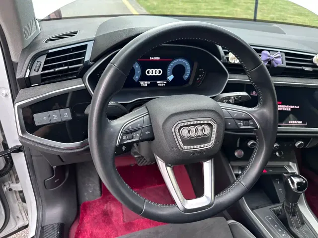 Audi Q3 — Фото автомобиля 10