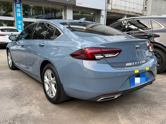Buick Regal — Фото автомобиля 6