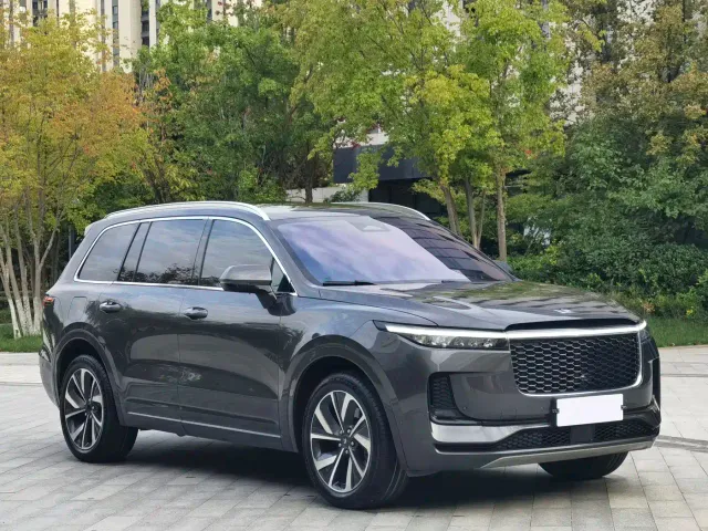 Li Auto ONE — Фото автомобиля 4