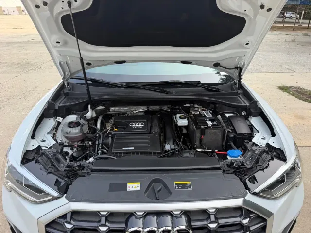Audi Q3 — Фото автомобиля 14
