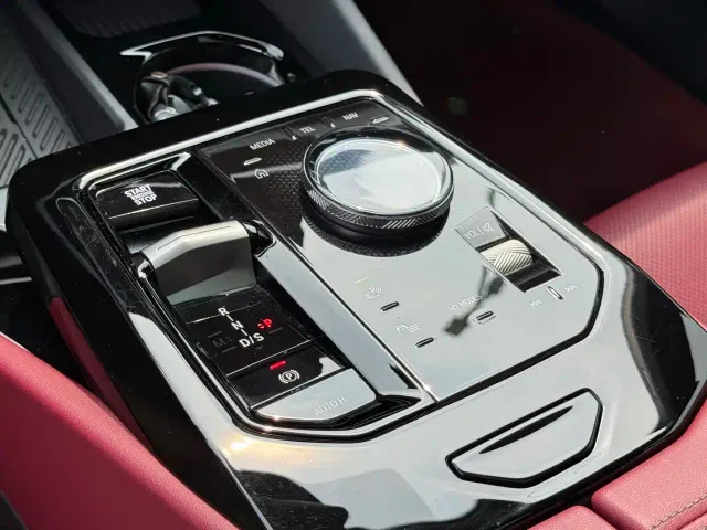 BMW 5 Series — Фото автомобиля 17