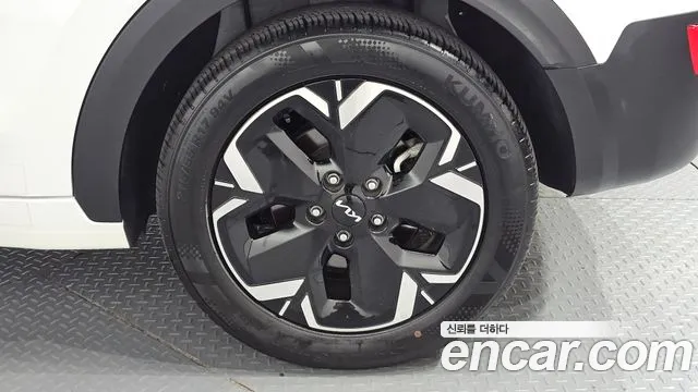 Kia Niro — Фото автомобиля 20