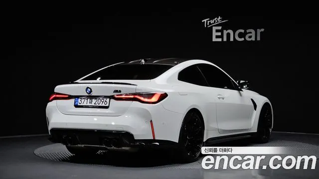 BMW M4 — Фото автомобиля 2