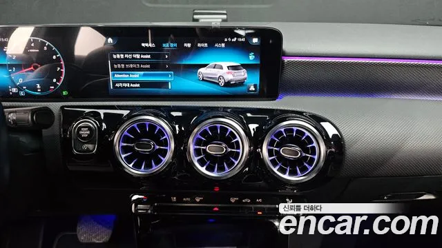 Mercedes-Benz A-Class — Фото автомобиля 14